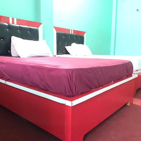 Subha Laxmi Hotel & Lodge Bahāsi エクステリア 写真
